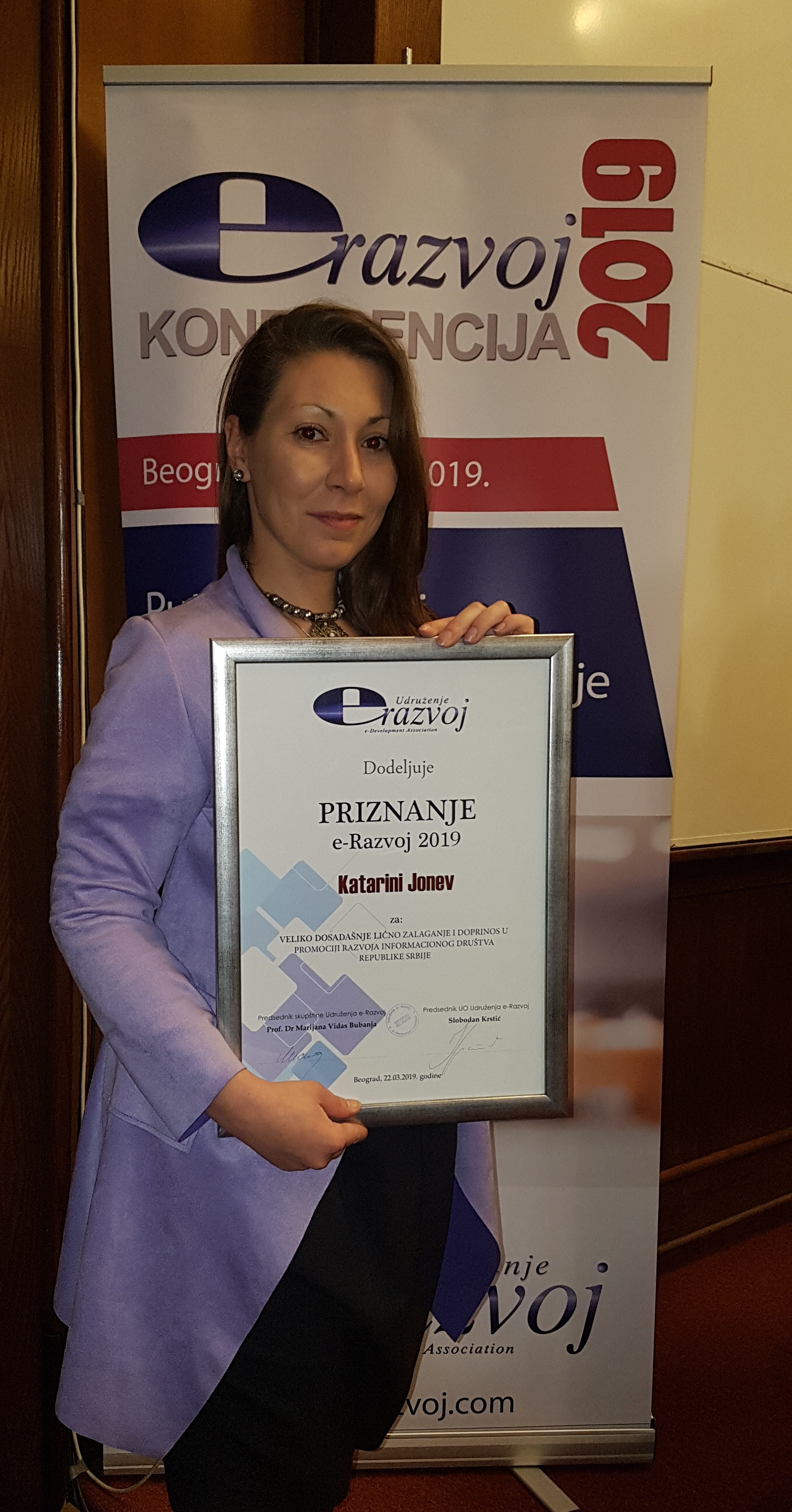 NAGRADA UDRUŽENJA e-RAZVOJ KATARINI JONEV NAGRADA UDRUŽENJA e-RAZVOJ KATARINI JONEV
